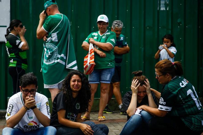 COLOMBIA AIR CRASH: Supporters of the Brazilian soccer team Chapecoense gather at the Arena Conda Arena in Chapeco, Brazil, in honor of the victims