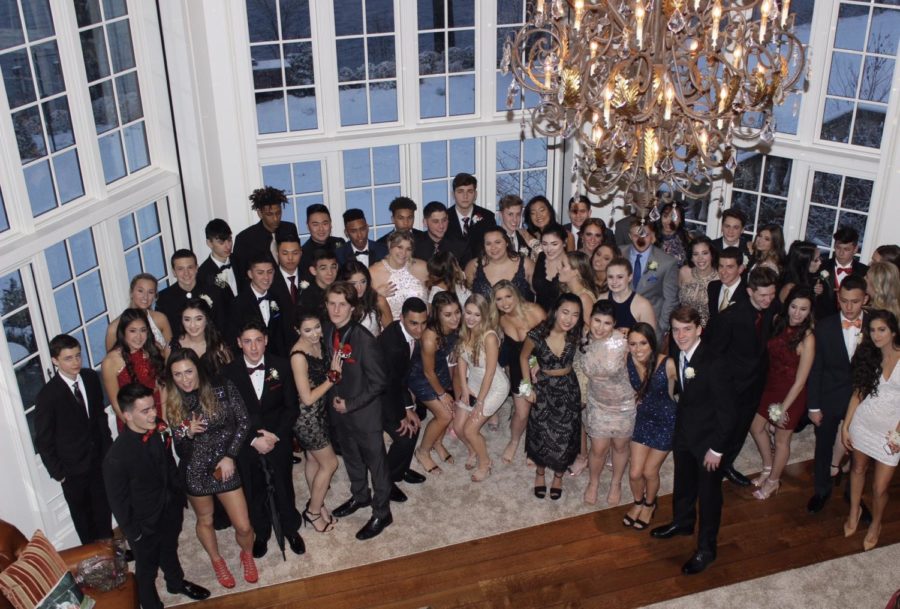 Some Juniors in a group pic before formal!
