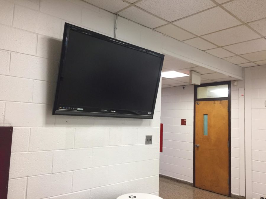 Wayne+Hills+Installs+TV+Screens+Throughout+Halls