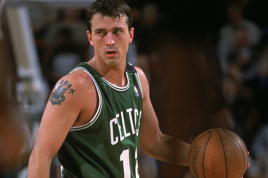 Former NBA Player Chris Herren Warns Students About the Dangers of Drugs